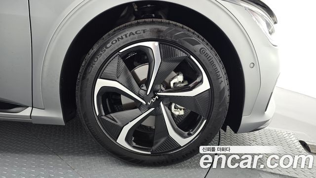 Kia EV6 Long Range 4WD GT Line 2022 — фото 21