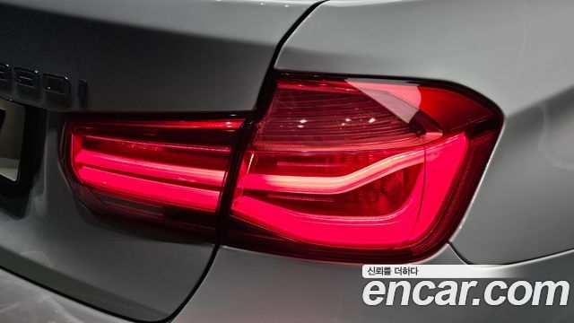 BMW 3 Series (F30) 330i M Sport 2017 — фото 23
