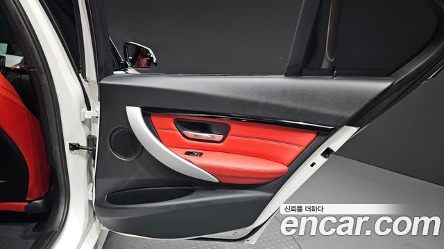 BMW 3 Series (F30) 330i M Sport 2017 — фото 25