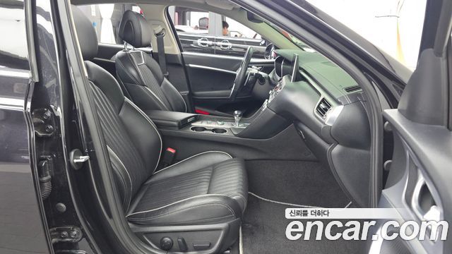 Genesis G70 2.0T Elite 2020 — фото 11