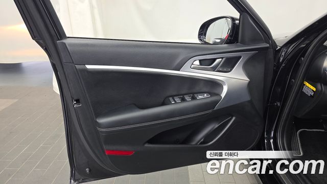 Genesis G70 2.0T Elite 2020 — фото 32