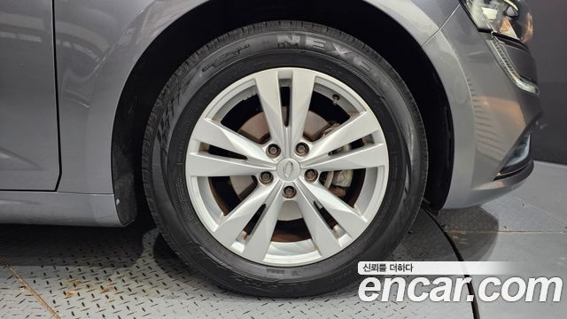 Renault Korea SM6 2.0 LPe SE 2020 — фото 5