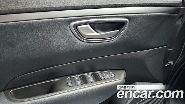 Renault Korea SM6 2.0 LPe SE 2020 — фото 16
