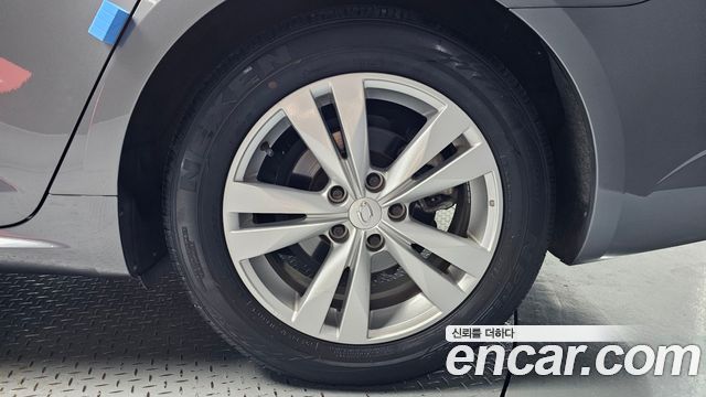 Renault Korea SM6 2.0 LPe SE 2020 — фото 21