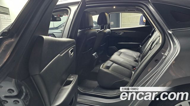 Renault Korea SM6 2.0 LPe SE 2020 — фото 26
