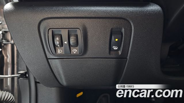 Renault Korea SM6 2.0 LPe SE 2020 — фото 30