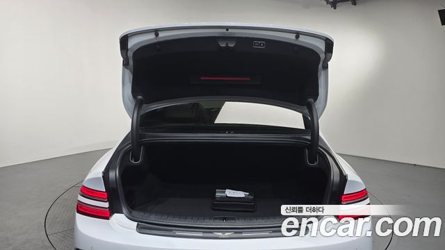 Genesis Electrified G80 (RG3) e-AWD 2022 — фото 22