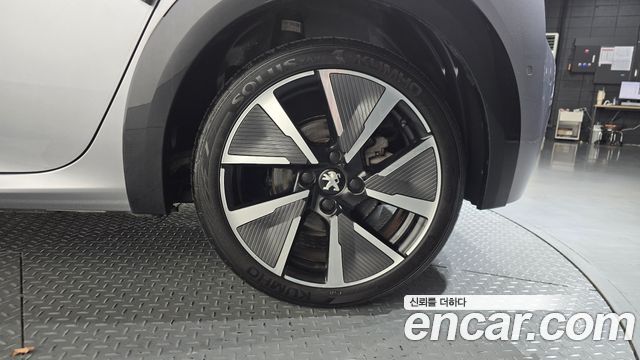 Peugeot e-208 (II) GT 2022 — фото 27
