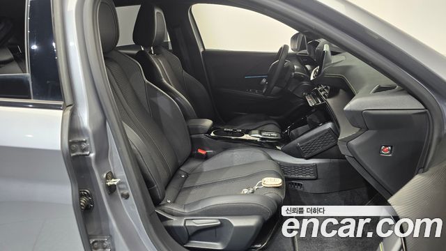 Peugeot e-208 (II) GT 2022 — фото 32