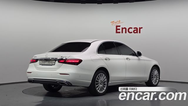 Mercedes-Benz E-Class (W213) E220d 4MATIC Exclusive 2021 — фото 2