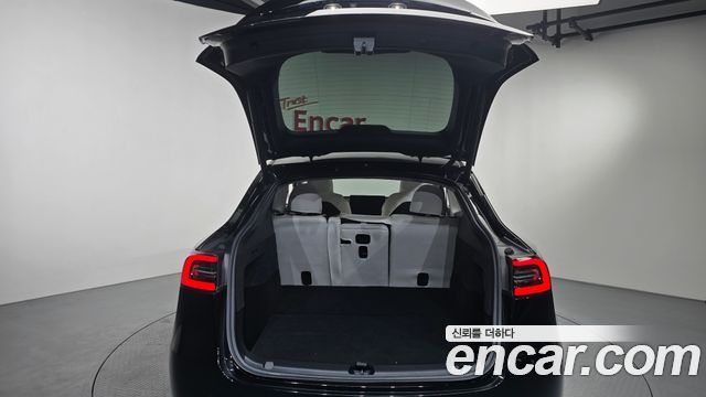 Tesla Model Y Long Range AWD 2022 — фото 21
