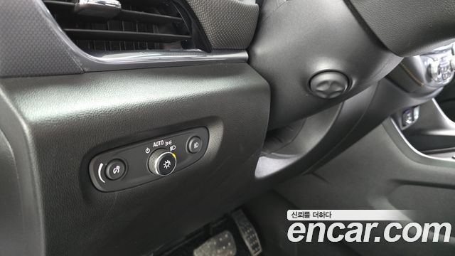 Chevrolet Traverse 3.6 AWD Redline 2020 — фото 19