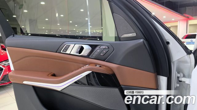 BMW X7 (G07) xDrive 40i M Sport 6STR 2024 — фото 16