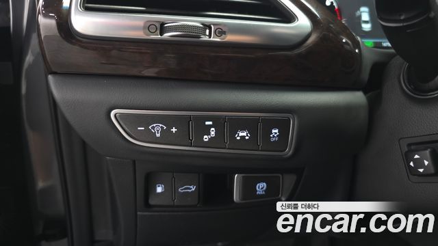 Genesis EQ900 3.8 GDI AWD Premium Luxury 2016 — фото 28
