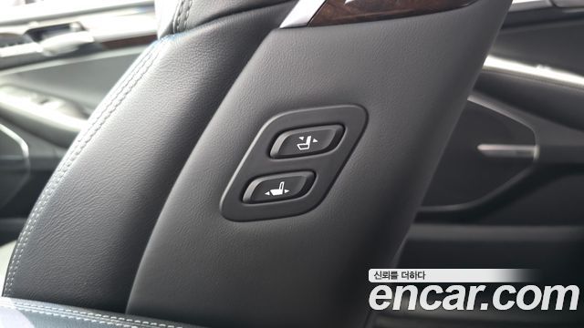 Genesis EQ900 3.8 GDI AWD Premium Luxury 2016 — фото 32