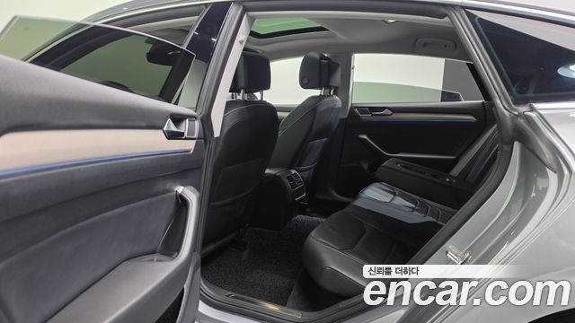 Volkswagen Arteon 2.0 TDI Premium 2019 — фото 18