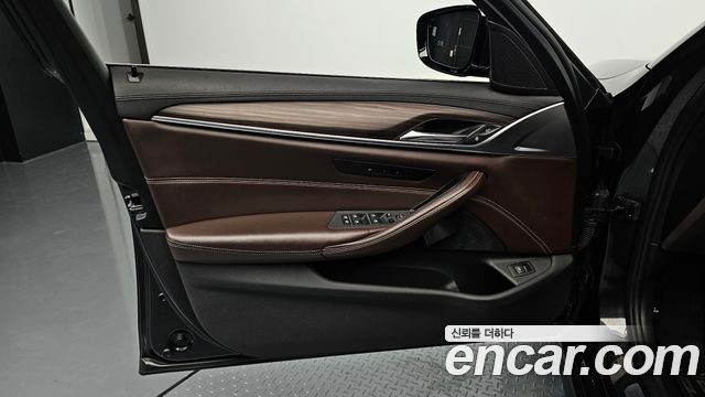BMW 5 Series (G30) 520d M Sport Package Plus 2018 — фото 24