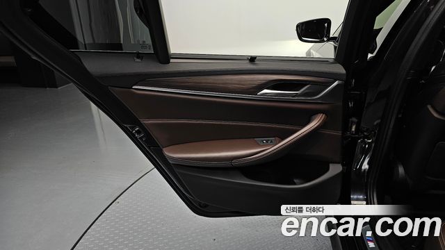 BMW 5 Series (G30) 520d M Sport Package Plus 2018 — фото 25