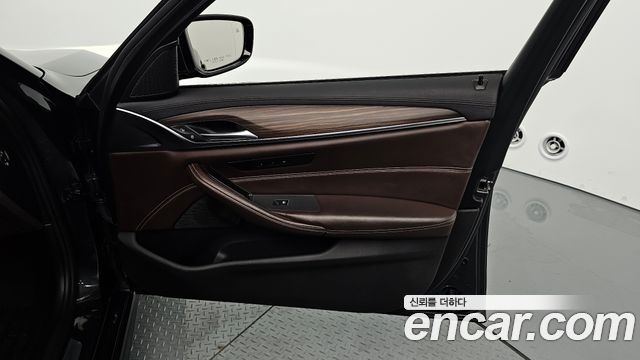 BMW 5 Series (G30) 520d M Sport Package Plus 2018 — фото 31