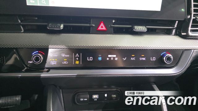 Kia Sportage (V) Diesel 2.0 2WD Prestige 2022 — фото 32