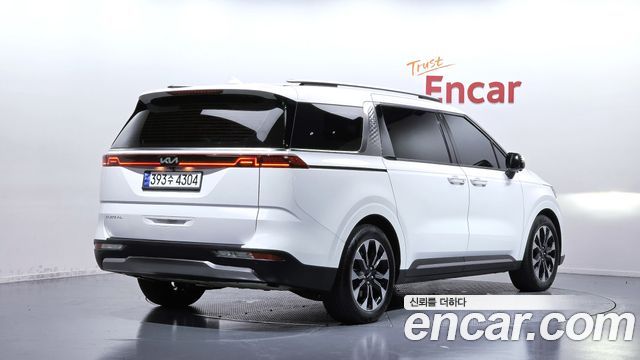 Kia Carnival (IV) Gasoline 9-Seater Signature 2023 — фото 2