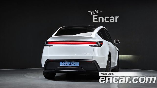 Tesla Model Y Premium Long Range AWD 2026 — фото 4