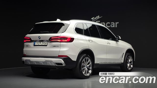 BMW X5 (G05) xDrive 45e xLine 2021 — фото 2