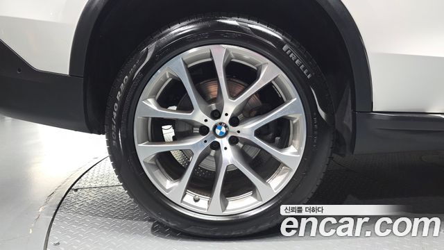 BMW X5 (G05) xDrive 45e xLine 2021 — фото 5