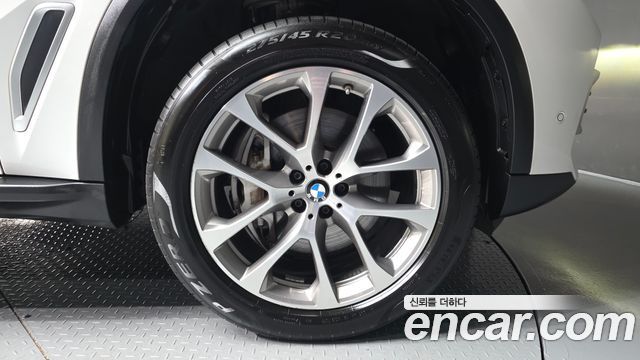 BMW X5 (G05) xDrive 45e xLine 2021 — фото 21