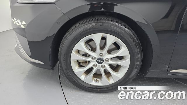 Kia K8 2.5 Gasoline 2WD Noblesse 2024 — фото 5