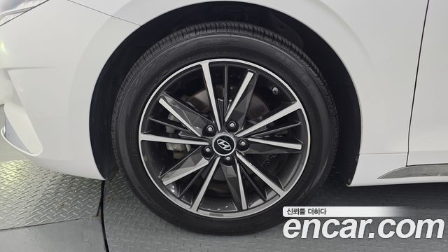 Hyundai Grandeur (IG) 2.5 Exclusice 2023 — фото 5