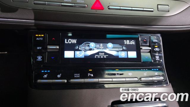 Hyundai Grandeur (IG) 2.5 Exclusice 2023 — фото 32