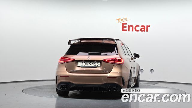 Mercedes-Benz A-Class (W177) AMG A45 4MAITC+ Hatchback 2023 — фото 4