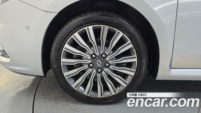 Renault Korea SM7 Nova 2.5 V6 2017 — фото 5