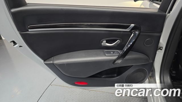 Renault Korea SM7 Nova 2.5 V6 2017 — фото 25