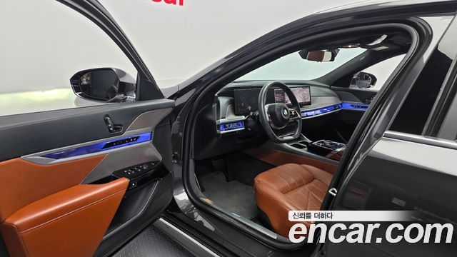 BMW 7 Series (G70) 740i sDrive Design Pure Excellence 2023 — фото 10