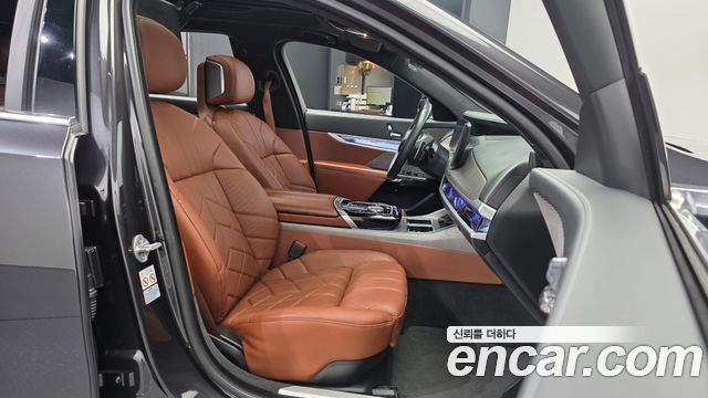 BMW 7 Series (G70) 740i sDrive Design Pure Excellence 2023 — фото 11
