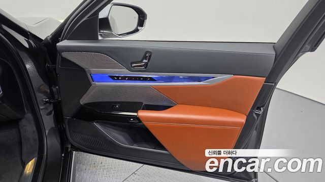 BMW 7 Series (G70) 740i sDrive Design Pure Excellence 2023 — фото 25