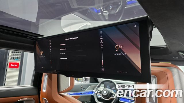 BMW 7 Series (G70) 740i sDrive Design Pure Excellence 2023 — фото 37