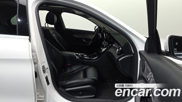Mercedes-Benz C-Class (W205) C220 d 4MATIC 2020 — фото 11