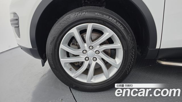 Land Rover Discovery Sport 2.0 TD4 SE (150PS) 2017 — фото 5