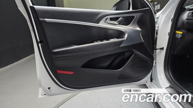 Genesis G70 2.0T Elite 2020 — фото 24