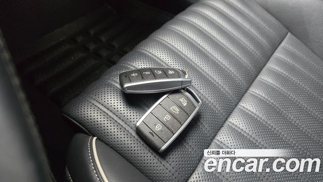 Genesis G70 2.0T Elite 2020 — фото 31