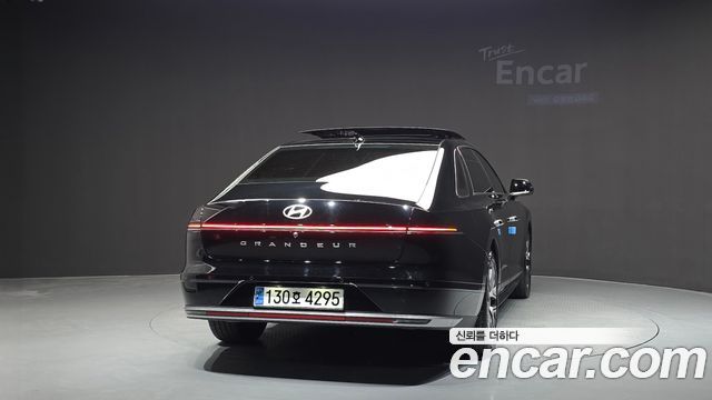 Hyundai Grandeur (GN7) 2,5 Gasoline 2WD Exclusive 2023 — фото 4