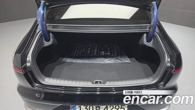 Hyundai Grandeur (GN7) 2,5 Gasoline 2WD Exclusive 2023 — фото 20