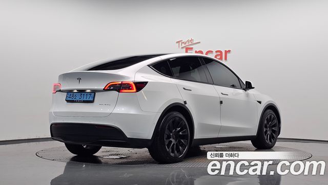 Tesla Model Y Long Range AWD 2021 — фото 2