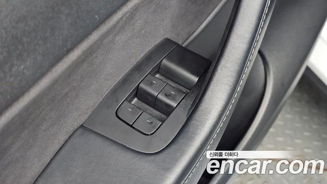 Tesla Model Y Long Range AWD 2021 — фото 30