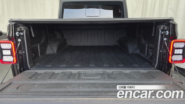 Jeep Gladiator (JT) 3.6 Rubicon 2023 — фото 23