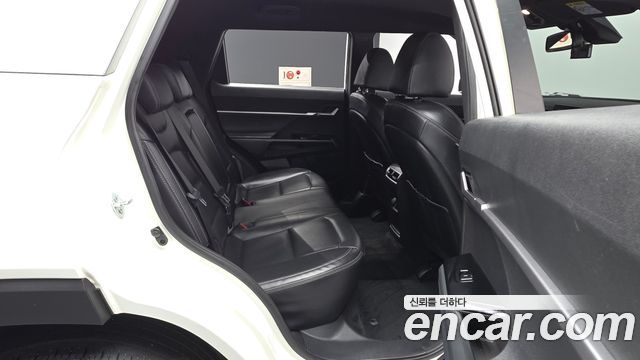KG Mobility (SsangYong) Torres Gasoline 1.5 4WD T5 2023 — фото 16
