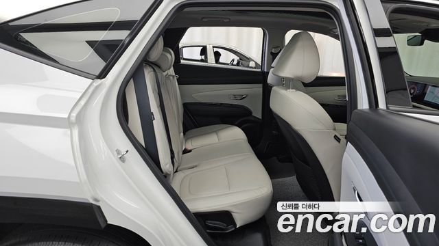 Hyundai Tucson (NX4) Gasoline 1.6 Turbo 4WD Premium 2024 — фото 12